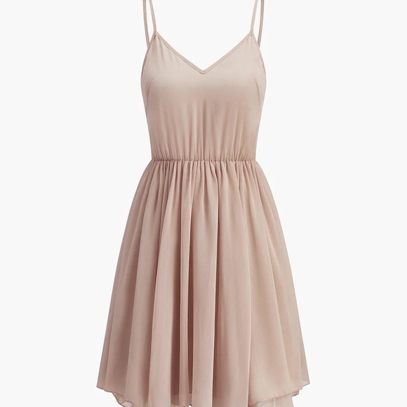 Elegant Black Ruffled Cape Dress - Picture 4 of 4